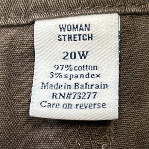 Croft & Barrow brown capris. Fabric is cotton and spandex. Size 20W. - Picture 4 of 12